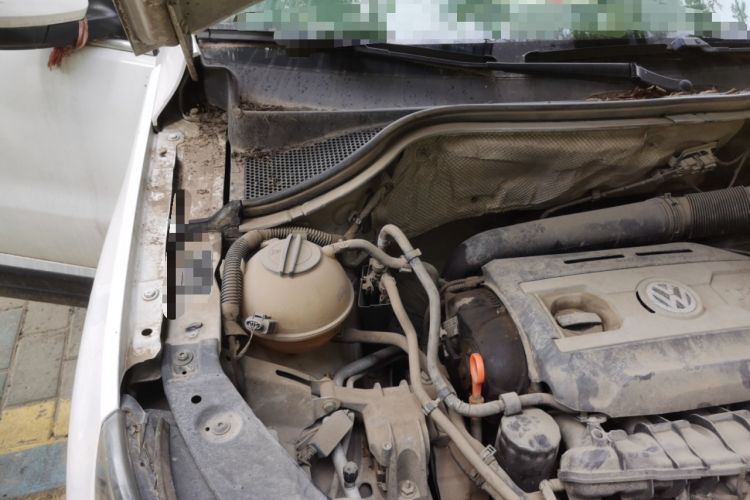 Used Volkswagen Tiguan 2010 2.0 TSI Automatic All-Wheel-Drive Elite Edition Engine Bay Right