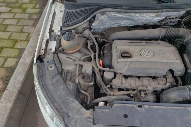 Used Volkswagen Tiguan 2010 1.8 TSI Manual Two-Wheel Drive Urban Edition Engine Bay Right
