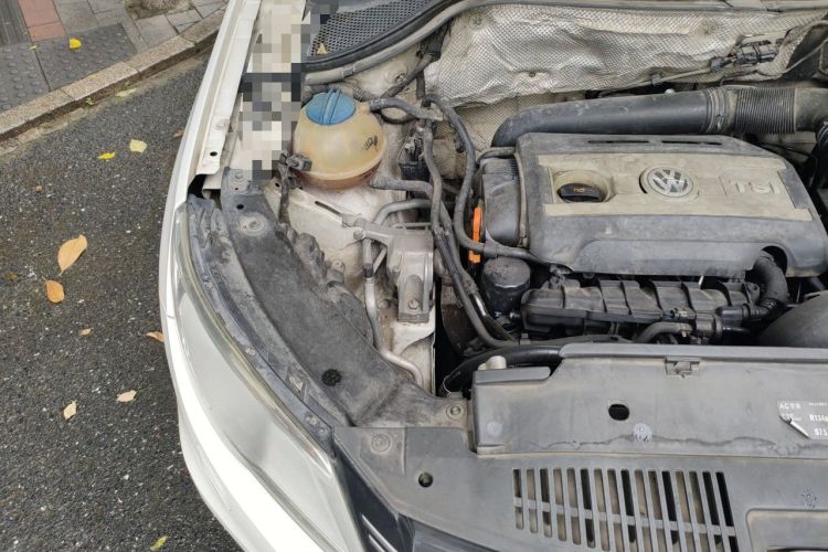 Used Volkswagen Tiguan 2010 2.0 TSI Automatic All-Wheel Drive Flagship Edition Engine Bay Right