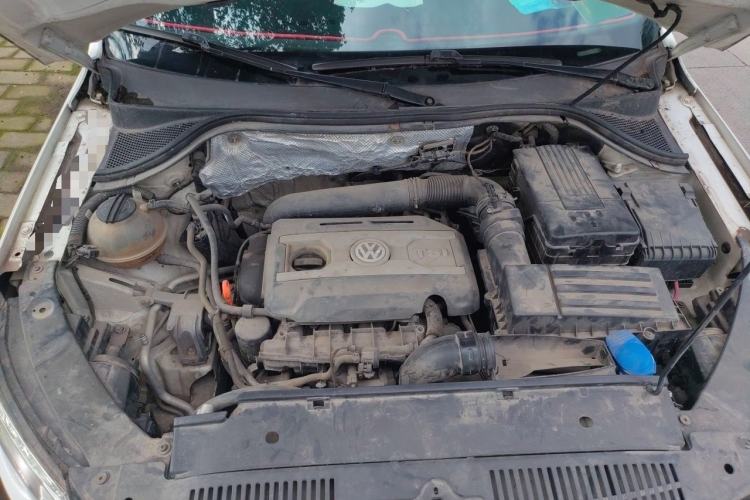 Used Volkswagen Tiguan 2010 1.8 TSI Manual Two-Wheel Drive Urban Edition Engine Bay