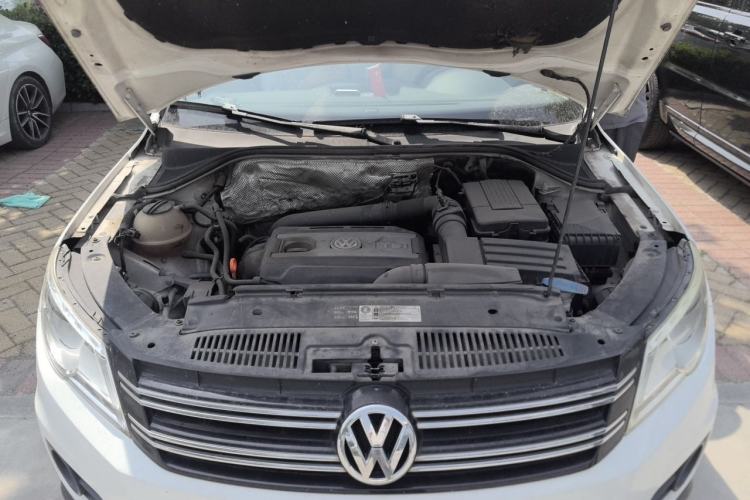 Used Volkswagen Tiguan 2010 1.8 TSI Automatic Two-Wheel Drive Trend Edition Engine Bay