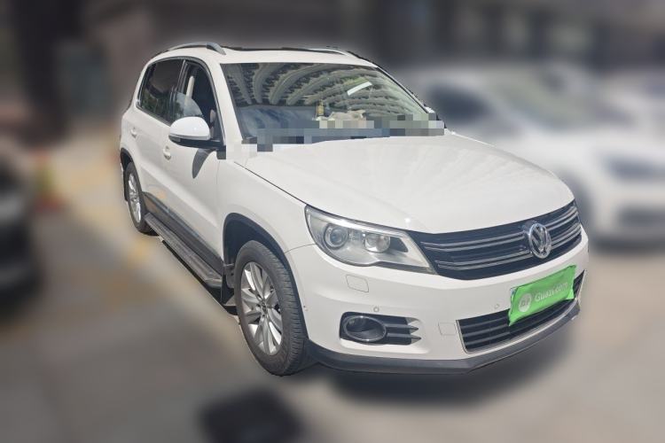 Used Volkswagen Tiguan 2010 2.0 TSI Automatic All-Wheel Drive Flagship Edition Front Right 45 Deg