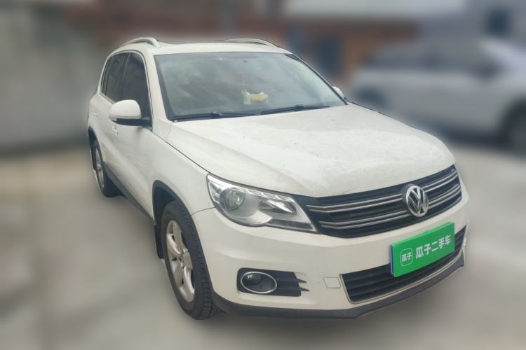 Used Volkswagen Tiguan 2010 1.8TSI Automatic All-Wheel-Drive Elite Edition Front Right 45 Deg
