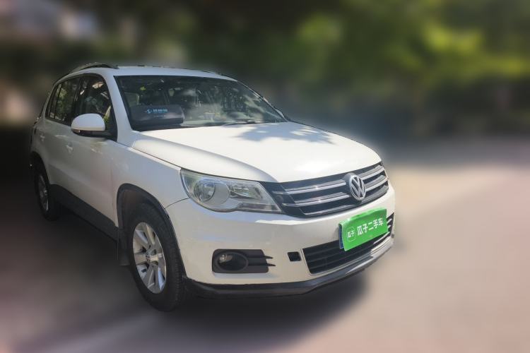 Used Volkswagen Tiguan 2010 1.8 TSI Automatic Two-Wheel Drive Urban Edition Front Right 45 Deg