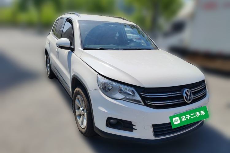 Used Volkswagen Tiguan 2010 1.8 TSI Automatic Two-Wheel Drive Trend Edition Front Right 45 Deg