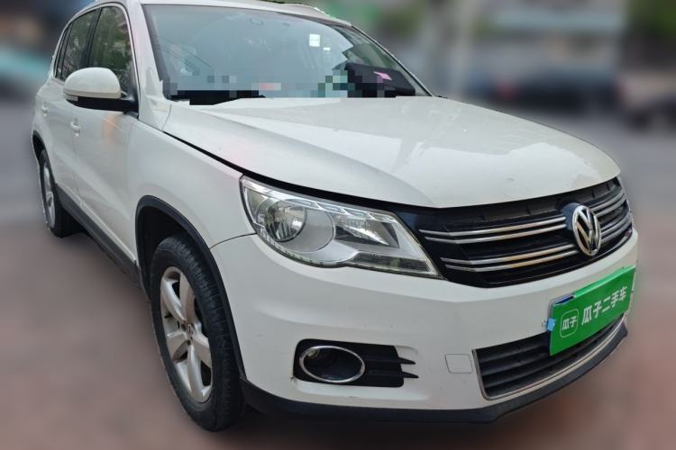 Used Volkswagen Tiguan 2010 1.8TSI Automatic All-Wheel-Drive Elite Edition Front Right 45 Deg