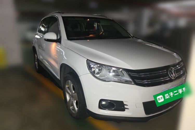 Used Volkswagen Tiguan 2010 2.0 TSI Automatic All-Wheel-Drive Elite Edition Front Right 45 Deg