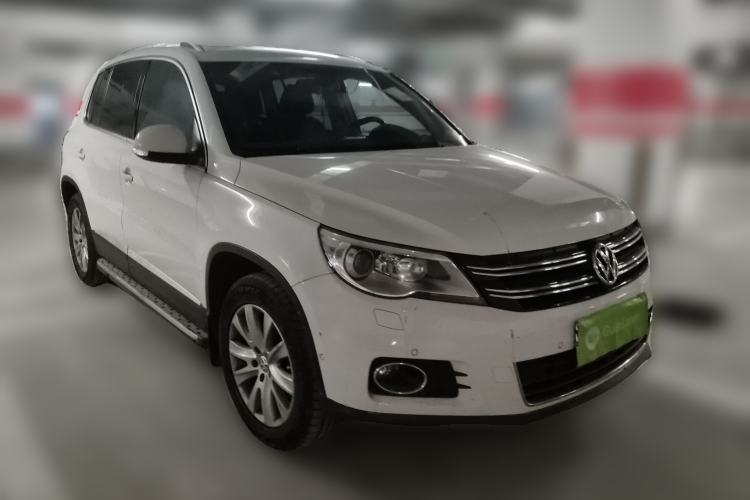 Used Volkswagen Tiguan 2010 2.0 TSI Automatic All-Wheel Drive Flagship Edition Front Right 45 Deg