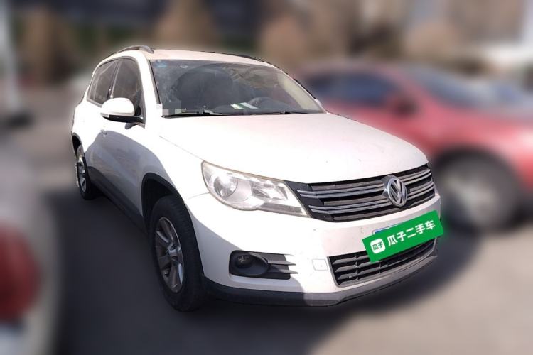 Used Volkswagen Tiguan 2010 1.8 TSI Automatic Two-Wheel Drive Trend Edition Front Right 45 Deg