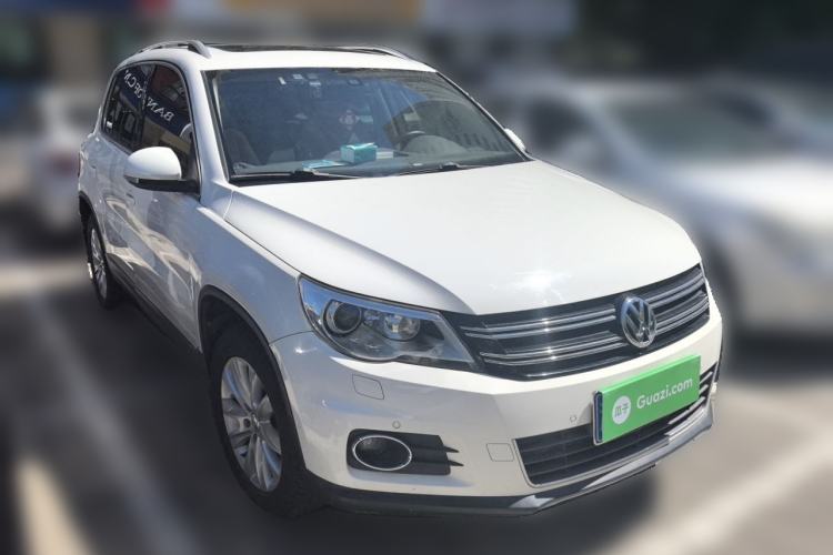 Used Volkswagen Tiguan 2010 2.0 TSI Automatic All-Wheel Drive Flagship Edition Front Right 45 Deg