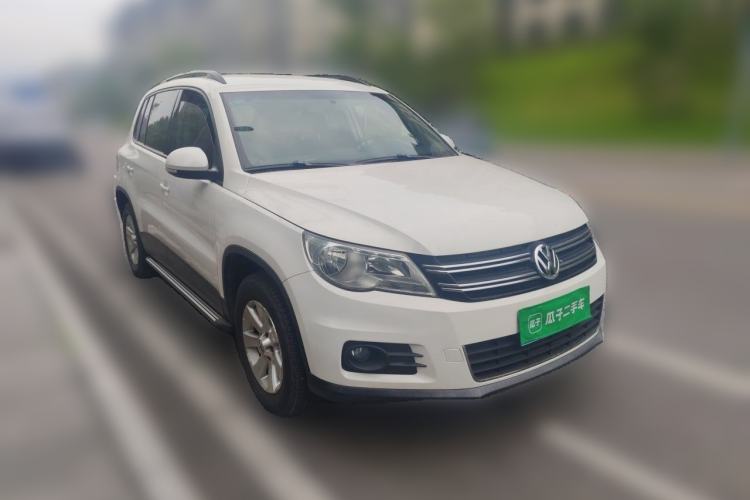 Used Volkswagen Tiguan 2010 1.8 TSI Automatic Two-Wheel Drive Trend Edition Front Right 45 Deg