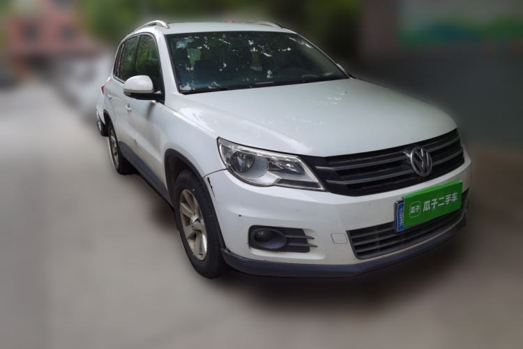 Used Volkswagen Tiguan 2010 1.8 TSI Manual Two-Wheel Drive Urban Edition Front Right 45 Deg