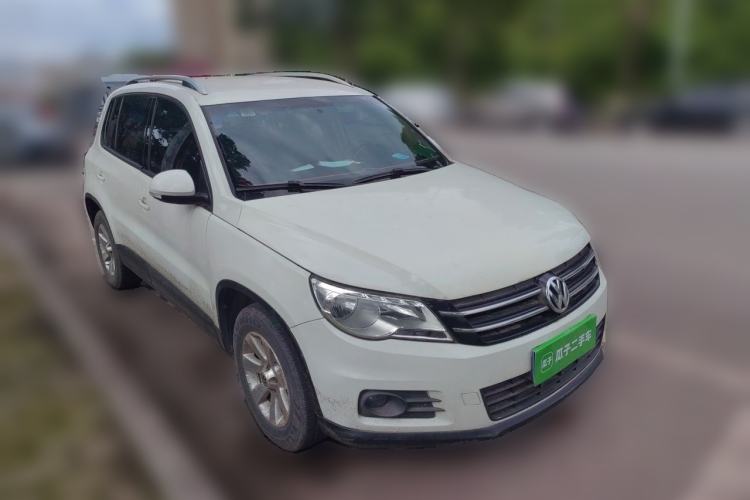 Used Volkswagen Tiguan 2010 1.8 TSI Manual Two-Wheel Drive Urban Edition Front Right 45 Deg