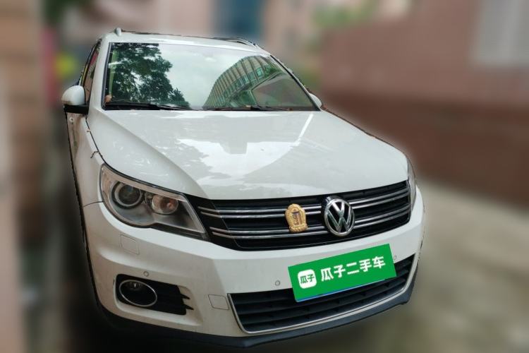Used Volkswagen Tiguan 2010 2.0 TSI Automatic All-Wheel Drive Flagship Edition Front Right 45 Deg