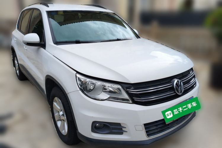 Used Volkswagen Tiguan 2010 1.8 TSI Automatic Two-Wheel Drive Trend Edition Front Right 45 Deg