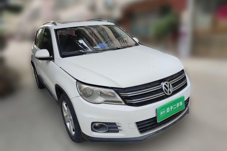 Used Volkswagen Tiguan 2010 2.0 TSI Automatic All-Wheel-Drive Elite Edition Front Right 45 Deg