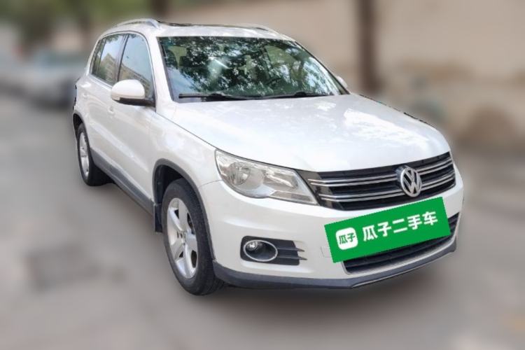 Used Volkswagen Tiguan 2010 1.8 TSI Automatic All-Wheel Drive Fashion Edition Front Right 45 Deg