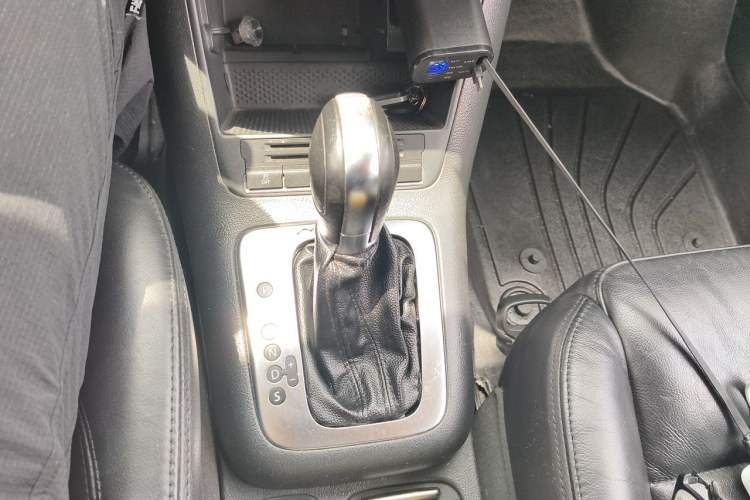 Used Volkswagen Tiguan 2010 1.8TSI Automatic Two-Wheel Drive Elite Edition Gear Lever