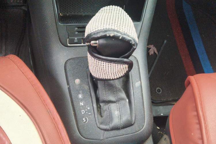 Used Volkswagen Tiguan 2010 1.8 TSI Automatic All-Wheel Drive Fashion Edition Gear Lever