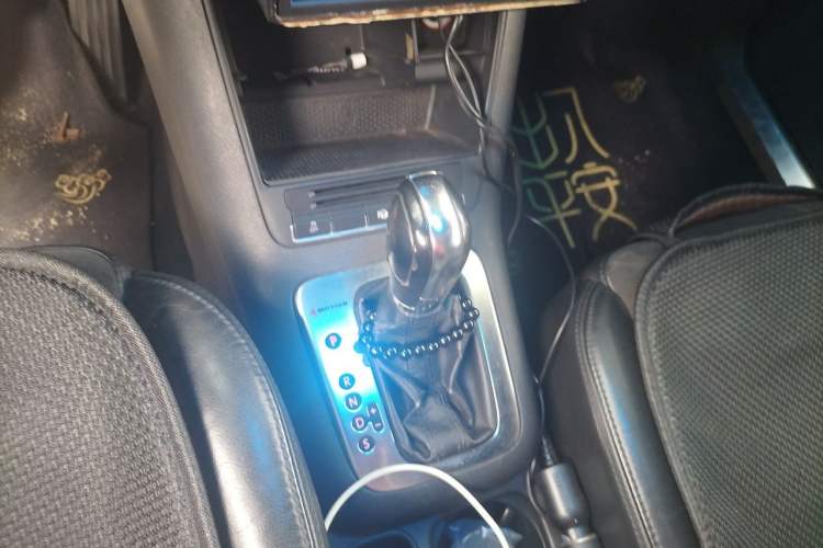 Used Volkswagen Tiguan 2010 1.8TSI Automatic Two-Wheel Drive Elite Edition Gear Lever