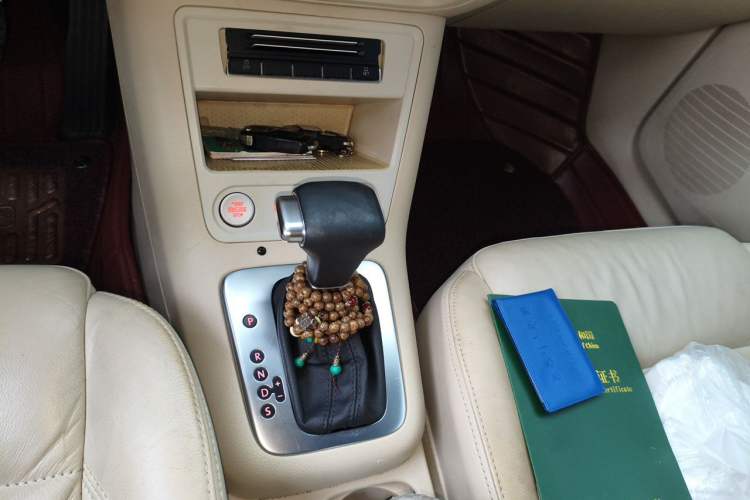 Used Volkswagen Tiguan 2010 1.8 TSI Automatic Two-Wheel Drive Trend Edition Gear Lever