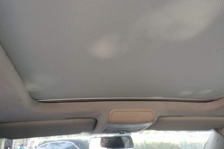 Used Volkswagen Tiguan 2010 1.8TSI Automatic All-Wheel-Drive Elite Edition Headliner