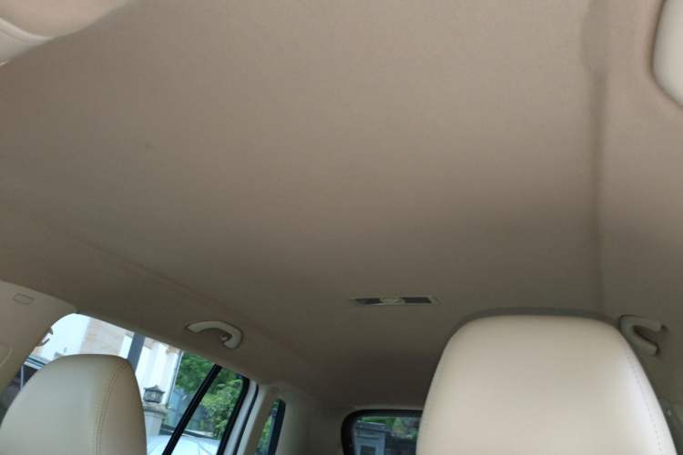 Used Volkswagen Tiguan 2010 1.8 TSI Automatic Two-Wheel Drive Trend Edition Headliner
