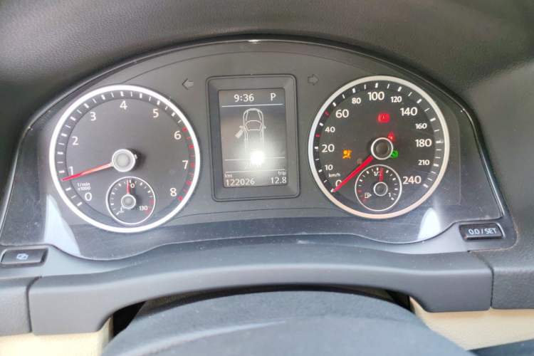 Used Volkswagen Tiguan 2010 1.8 TSI Automatic Two-Wheel Drive Trend Edition Instrument Cluster