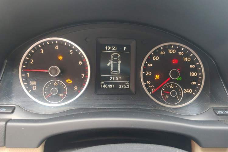 Used Volkswagen Tiguan 2010 1.8 TSI Automatic Two-Wheel Drive Urban Edition Instrument Cluster