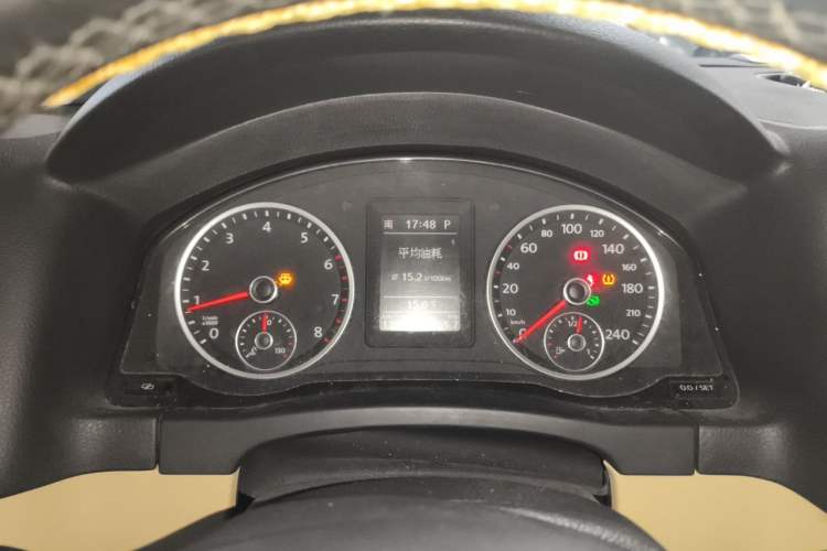 Used Volkswagen Tiguan 2010 1.8TSI Automatic All-Wheel-Drive Elite Edition Instrument Cluster