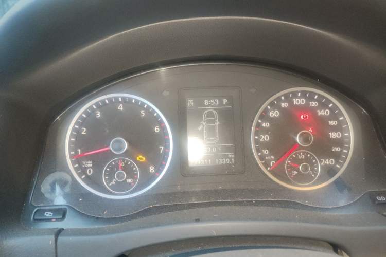 Used Volkswagen Tiguan 2010 1.8TSI Automatic All-Wheel-Drive Elite Edition Instrument Cluster