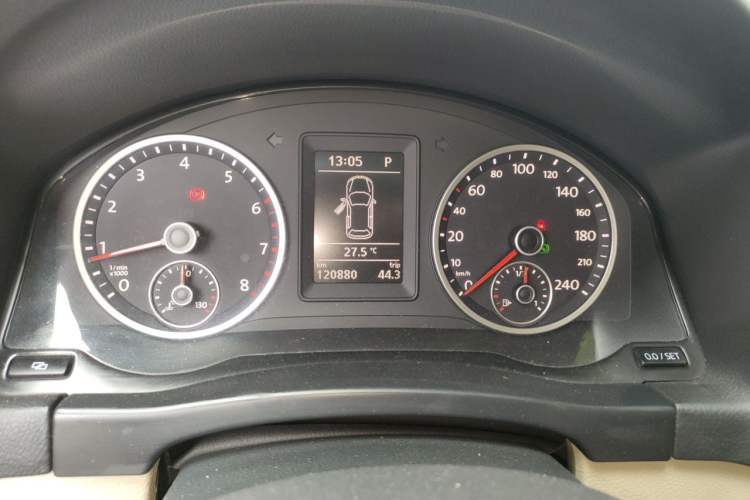 Used Volkswagen Tiguan 2010 2.0 TSI Automatic All-Wheel Drive Flagship Edition Instrument Cluster