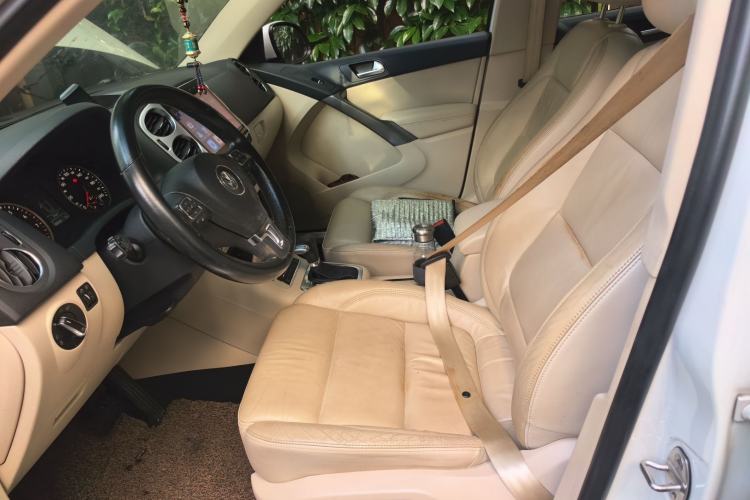 Used Volkswagen Tiguan 2010 1.8TSI Automatic All-Wheel-Drive Elite Edition Left Front Seat