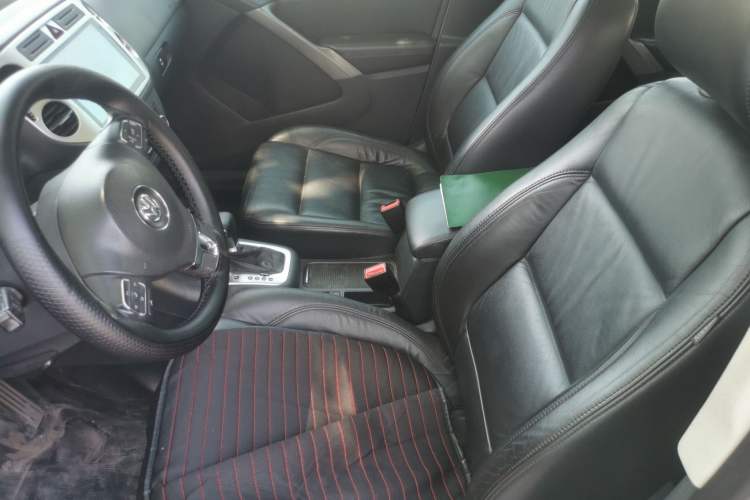 Used Volkswagen Tiguan 2010 1.8TSI Automatic All-Wheel-Drive Elite Edition Left Front Seat