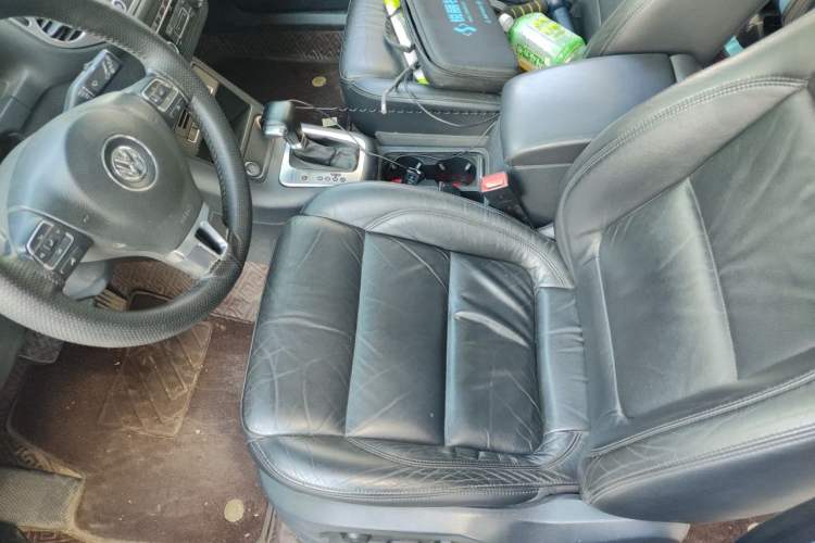 Used Volkswagen Tiguan 2010 1.8TSI Automatic Two-Wheel Drive Elite Edition Left Front Seat