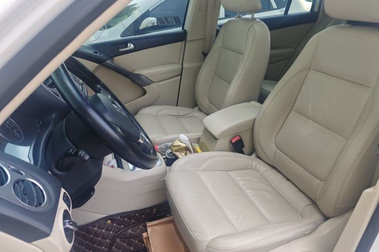 Used Volkswagen Tiguan 2010 1.8TSI Automatic All-Wheel-Drive Elite Edition Left Front Seat