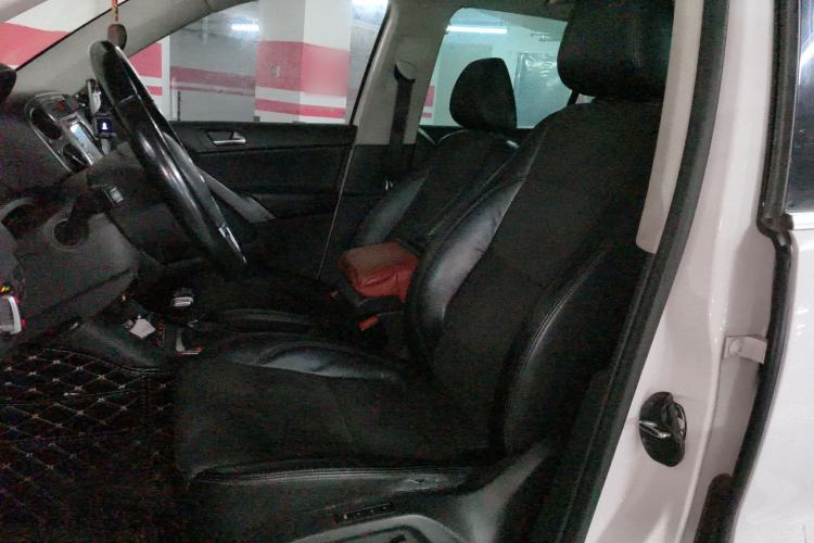 Used Volkswagen Tiguan 2010 2.0 TSI Automatic All-Wheel Drive Flagship Edition Left Front Seat