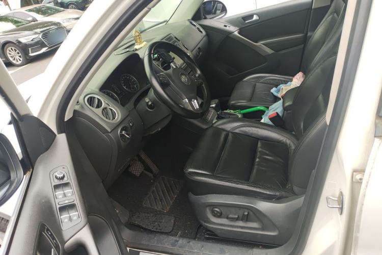 Used Volkswagen Tiguan 2010 1.8TSI Automatic Two-Wheel Drive Elite Edition Left Front Seat