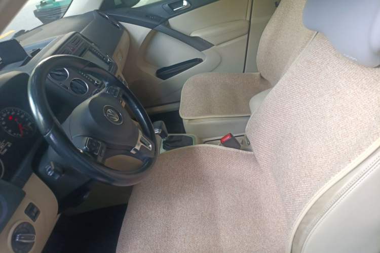 Used Volkswagen Tiguan 2010 2.0 TSI Automatic All-Wheel Drive Flagship Navigation Edition Left Front Seat