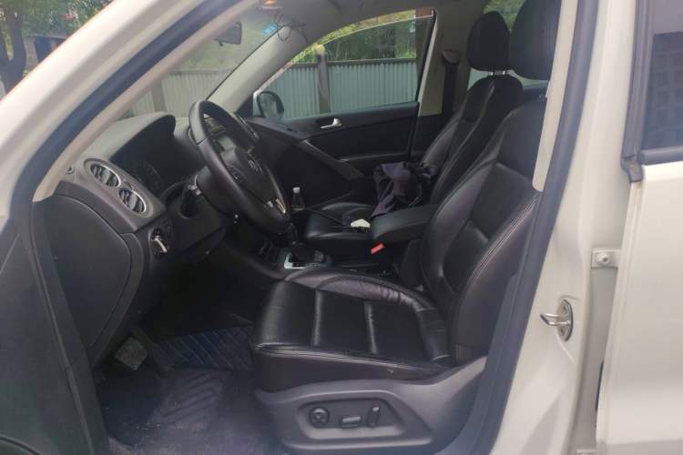 Used Volkswagen Tiguan 2010 1.8 TSI Automatic Two-Wheel Drive Trend Edition Left Front Seat