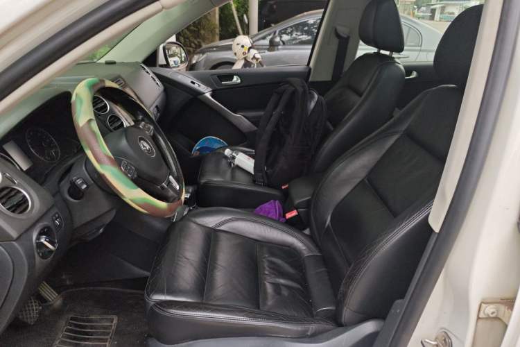 Used Volkswagen Tiguan 2010 1.8TSI Automatic All-Wheel-Drive Elite Edition Left Front Seat