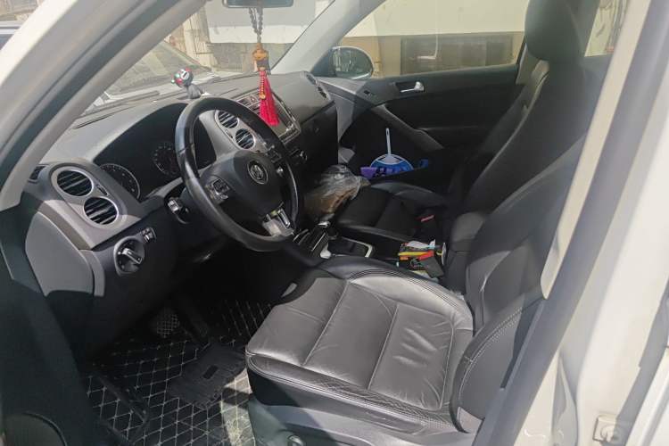 Used Volkswagen Tiguan 2010 1.8TSI Automatic Two-Wheel Drive Elite Edition Left Front Seat