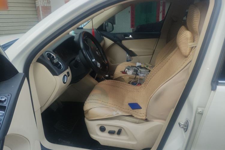 Used Volkswagen Tiguan 2010 1.8TSI Automatic All-Wheel-Drive Elite Edition Left Front Seat