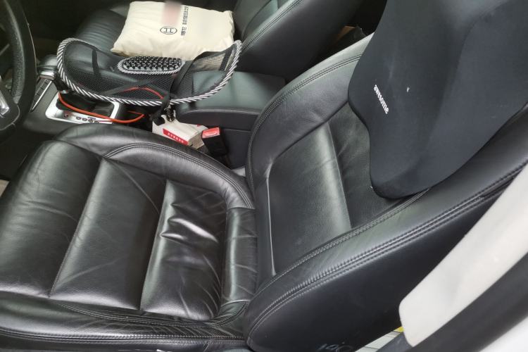 Used Volkswagen Tiguan 2010 2.0 TSI Automatic All-Wheel-Drive Elite Edition Left Front Seat