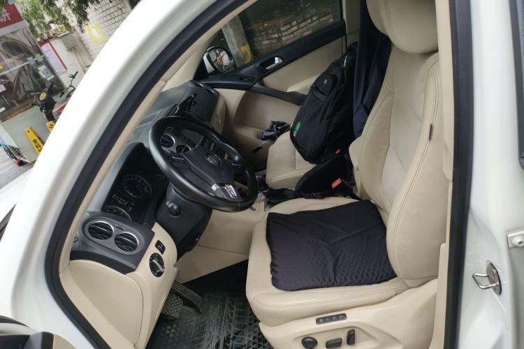 Used Volkswagen Tiguan 2010 2.0 TSI Automatic All-Wheel Drive Flagship Edition Left Front Seat