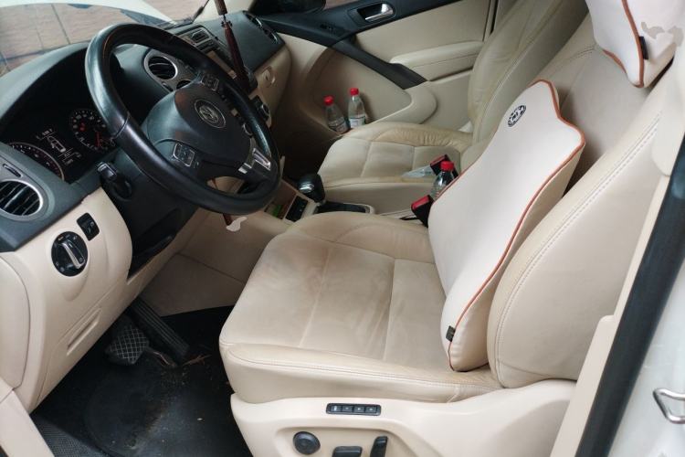 Used Volkswagen Tiguan 2010 2.0 TSI Automatic All-Wheel Drive Flagship Edition Left Front Seat