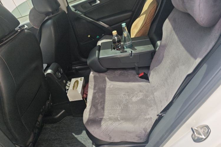 Used Volkswagen Tiguan 2010 2.0 TSI Automatic All-Wheel Drive Flagship Edition Left Rear Seat