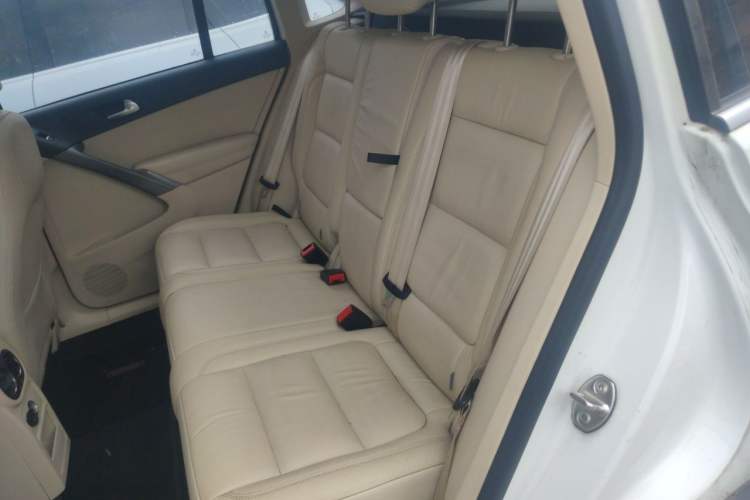 Used Volkswagen Tiguan 2010 1.8TSI Automatic All-Wheel-Drive Elite Edition Left Rear Seat