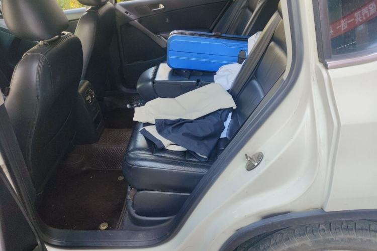 Used Volkswagen Tiguan 2010 1.8TSI Automatic Two-Wheel Drive Elite Edition Left Rear Seat