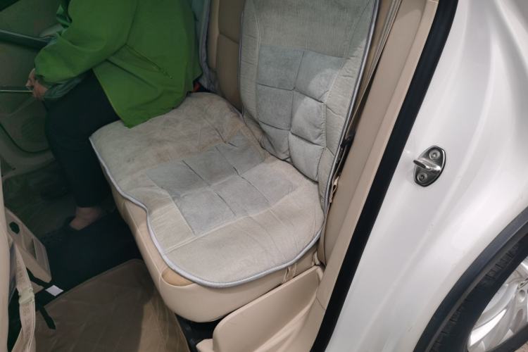 Used Volkswagen Tiguan 2010 2.0 TSI Automatic All-Wheel Drive Flagship Navigation Edition Left Rear Seat